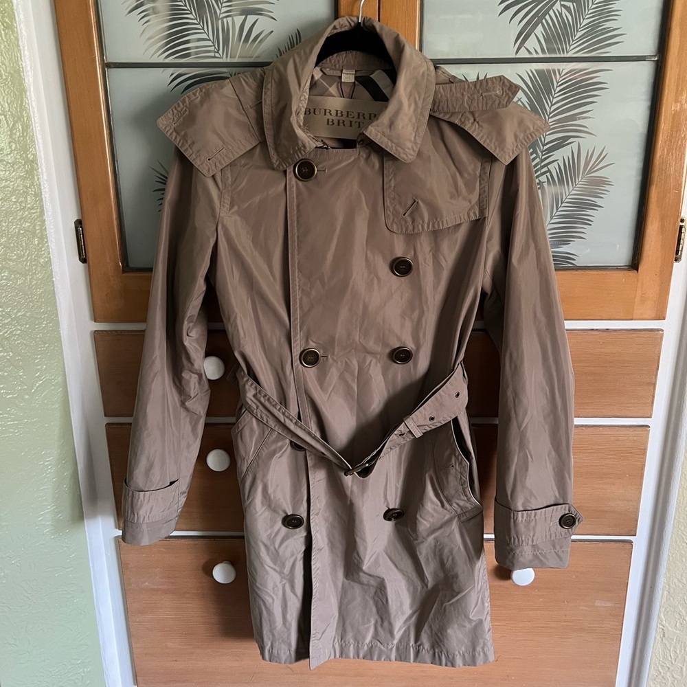 NWT Burberry Brit Trench Coat Size 8 US